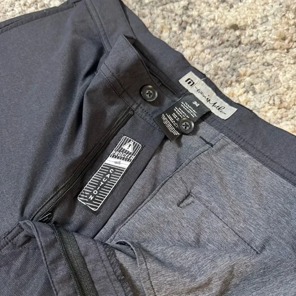 Travis Mathew, Mens Golf Athletic Shorts in Dark Gray with 9 Inseam, US Size: 34 - Picture 7 of 11